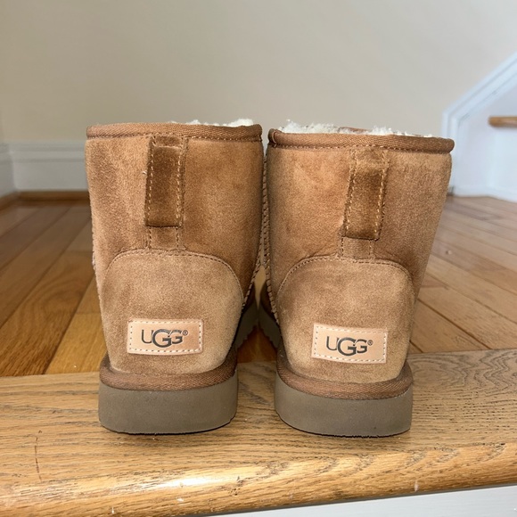 Ugg mini boots - Picture 7 of 8